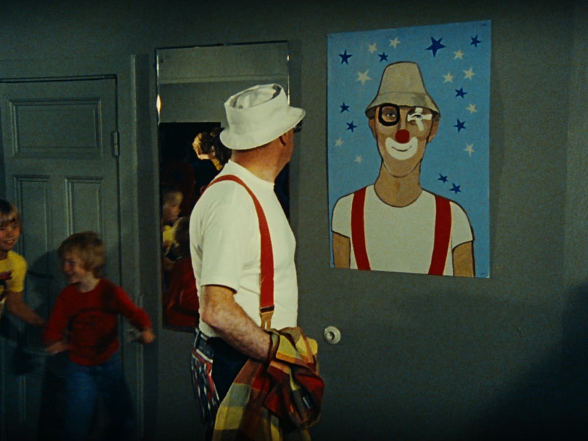 Parade Screencap 4